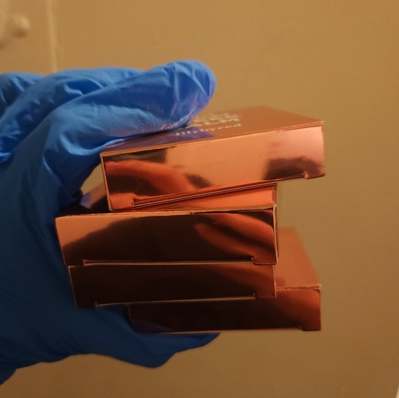 Blush - Picture 3 of 3